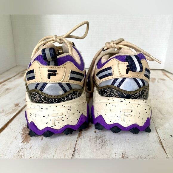 FILA Oakmont TR sneakers hiking running retro style sz 7.5 womens EUC streetwear - Picture 3 of 8